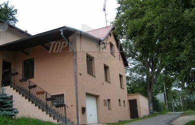Rodinný dům 257 m2, Hory, K. Vary