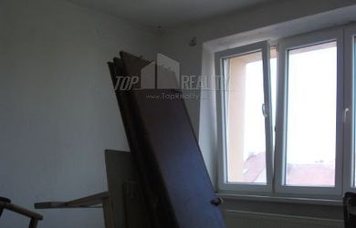 Byt  2+1, 58 m2, Ostrov, Karlovy Vary