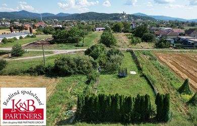 Exkluzívne Vám ponúkame na predaj stavebný pozemok v Trenčíne - Zamarovce, ul. Pod Kopánky.