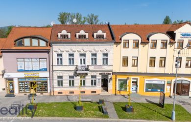 PLUS REALITY I Administratívna budova v historickom centre mesta Trenčín na predaj!