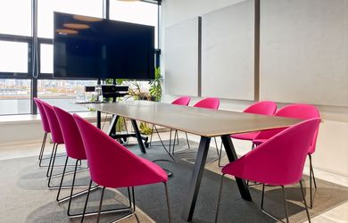 Súkromný kancelársky priestor pre 4 osoby v oblasti Regus Nivy Tower