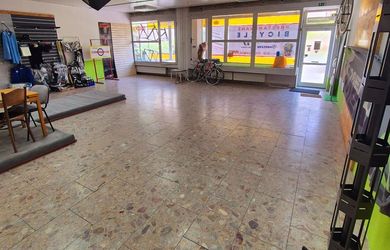 Prenájom obchodných priestorov - Kalvínske námestie/centrum Levice