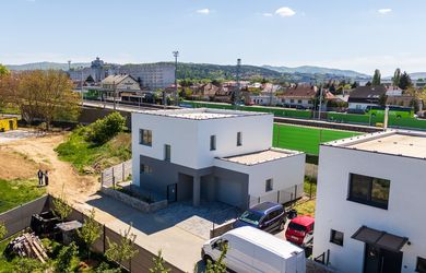 Na predaj : Novostavba 4-izbového rodinného domu v štandarde – Trenčín, Zlatovce