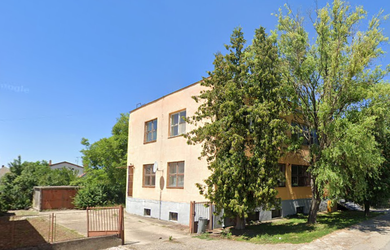 Budova s pozemkami v obci Tešedíkovo, okres Šaľa