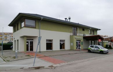 Na predaj polyfunkčný objekt "SPIRIT" – Nové Zámky