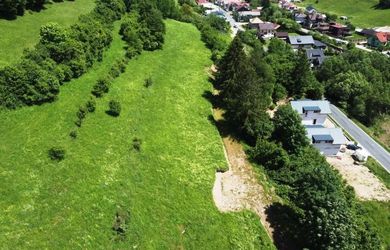 STAVEBNÝ POZEMOK SO STAVEBNÝM POVOLENÍM oproti VLEK 1112 M2