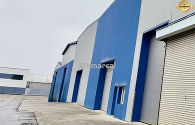 na prenájom výrobná hala/sklad, 1000m2, 2x portálový žeriav, Trnava