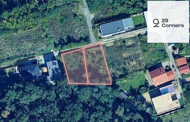 Na predaj: stavebný pozemok Zobor – Pod lesom, 1082 m² + podiel na ceste