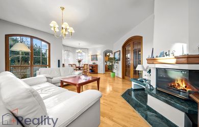 PLUS REALITY | Priestranný päťizbový rodinný dom vo Vajnoroch na predaj!