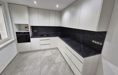 Na predaj: Kompletne zrekonštruovaný 2-izbový byt v centre Nitry – Štefánikova ulica, 66 m²