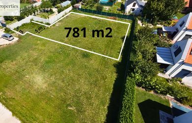 TOP STAVEBNÝ POZEMOK: všetky IS + súkromie | Kvetoslavov