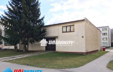 DOLNÉ VESTENICE- Komerčný objekt / skladovacie priestory/ výmera 165 m2