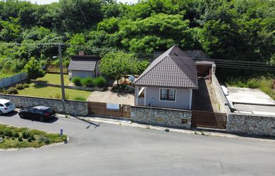 Zrekonštruovaný dom v Abaújvári – bývanie hneď za hranicou iba za 139.000€!