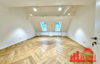 Na prenájom kancelária, komerčný priestor v centre, Trenčín, 79 m2, Mierové námestie