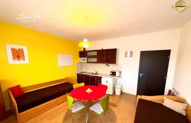 Na predaj zariadený apartmán s balkón PODHÁJSKA