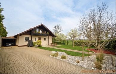 Predaj 5i rodinný dom na slnečnom 1284 m2 pozemku, Bezenye
