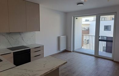 REZERVOVANÉ Štýlový 2-izbový byt s lodžiou a parkovaním v novostavbe – Bytča, projekt Jablone