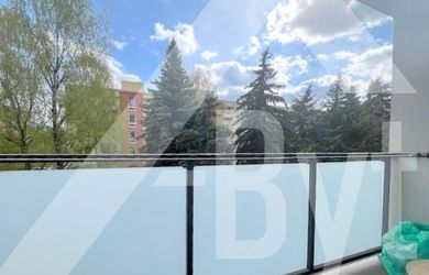 PREDANÉ: 1-IZBOVÝ BYT S 2 LOGGIAMI PRI ÚVN