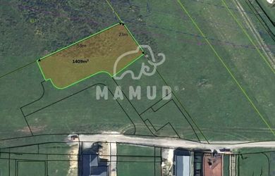Slnečný stavebný pozemok 1409 m² - Bitarová (cca 23m x 59m)