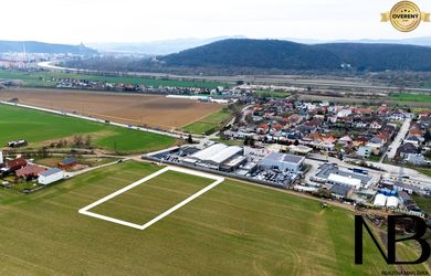 Na predaj investičný pozemok v Trenčíne – Opatová, 4 645 m²
