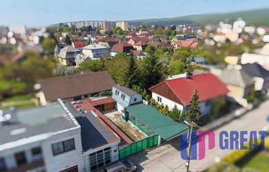 NA PREDAJ budovy s podnikateľským potenciálom, Nové Mesto nad Váhom