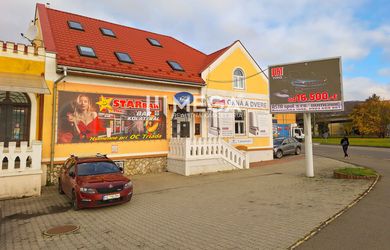 EXKLUZÍVNE  na prenájom obchodný priestor v meste Humenné