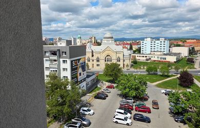 Trojizbový byt s výhľadom v Lučenci