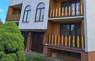 3izbový byt /priestor/ v RD , výmera 84,5 m2, poschodie 2/2, BA- Podunajské Biskupice, Staromlynská, samostatný vstup