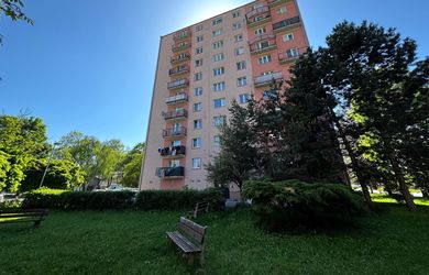 Na predaj 3-izbový byt v pôvodnom stave – Staré Mesto, Štefánikova ulica