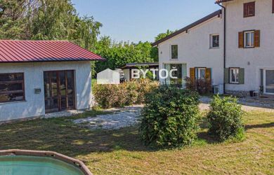 BYTOČ RK - zrekonštruovaný 6-izb. rustikálny dom so záhradou 7.000m2 v Taliansku neďaleko pobrežia - Aiello del Friuli