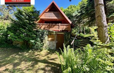 Na predaj zariadená chata s pozemkom 352m2 v srdci Malých Karpát – Buková