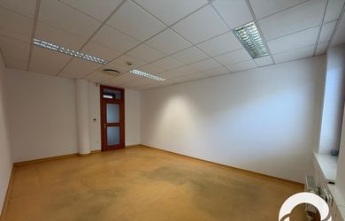 Prenájom kancelárske priestory o výmere 181 m² na adrese Kukuričná 13 v Bratislave