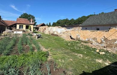 Stavebný pozemok 1719 m² s infraštruktúrou – Horné Semerovce (Dudince)