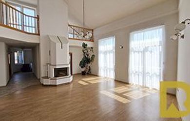 5 izbový, dvojpodlažný byt s veľkou terasou na Leškovej ulici