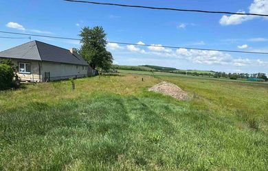 Lukratívny stavebný pozemok (1820 m²) s priamym prístupom z cesty I/66 – Hokovce (1 km od Dudiniec)