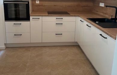 Kompletne prerobený 3i byt na Medenej, loggia, balkón
