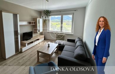 Na prenájom priestranný 2-izbový byt s balkónom v obľúbenej lokalite Liptovský Mikuláš-Nábrežie