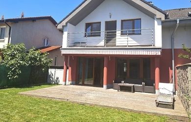 AZ. 5-izbový rodinný dom v Rovinke - Skvelý priestor pre život