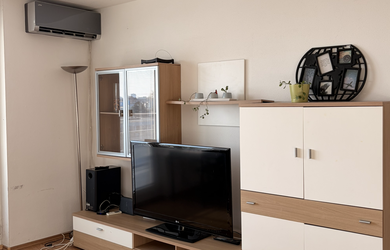 Priestranný 4-izbový byt, 5/8 posch. 95m2, klimatizácia, bezproblémové parkovanie, Bratislava - Nové Mesto,