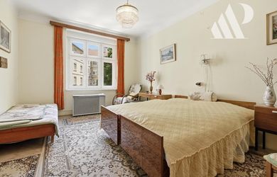 Priestranný staromestský byt s výťahom v centre mesta
