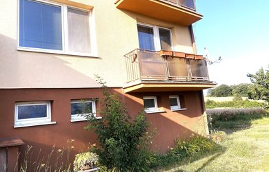 !!! POZOR ZNÍŽENÁ CENA !!! Na predaj 3-iz.byt s 2 balkónmi a pivnicou o rozlohe 73m2 v Otrhánkach
