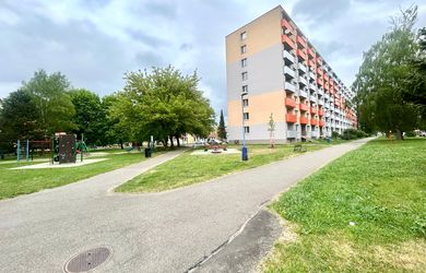 Priestranný 4izb byt, 2x loggia, Dubnica nad Váhom