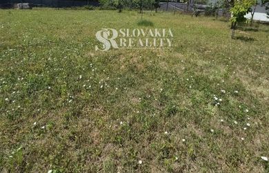 SKVELÁ CENA! Krásny stavebný pozemok 514 m² | Malé Chyndice