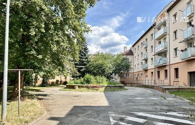 Priestranný 2i byt, 57m2, TOP lokalita Trenčína, Dlhé Hony