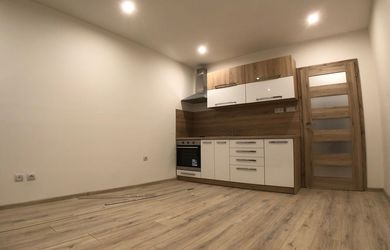 Na predaj – priestranná garzónka po kompletnej rekonštrukcii 25 m2