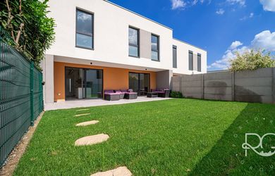 Moderný 4 – izbový RD so záhradou a terasou v projekte MAGNÓLIA VILLAGE, SENEC