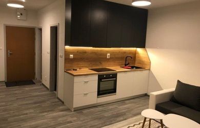 2 izb. byt na Meandri v Seredi s balkónom na predaj