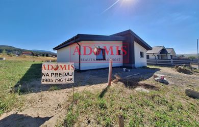 ADOMIS - predám bezbariérový bungalov Ruskov, 650m2, 3x kúpelňa,120m2