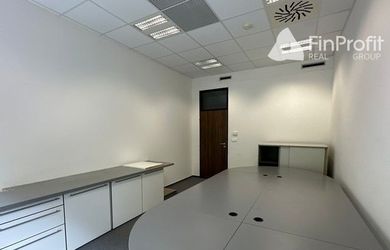 Kancelária v budove OMNIPOLIS na prenájom - 20,15 m2, ul. Trnavská cesta