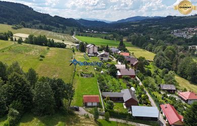 Pozemok s právoplatným stavebným povolením v obci Beňuš